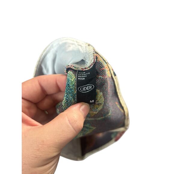 CIDER Butterfly Tapestry Lace-Up Corset Crop Top
M - Picture 4 of 4